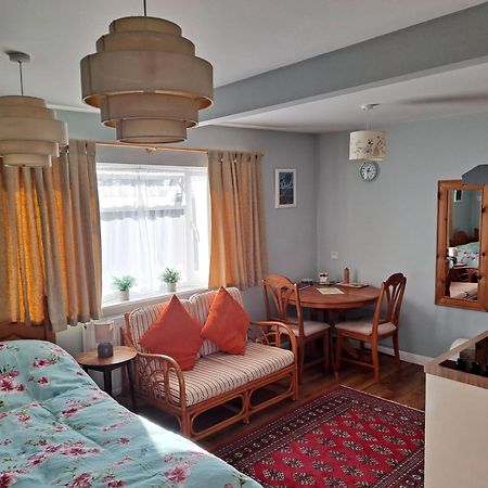 Cheltenham Studio Apartment Esterno foto